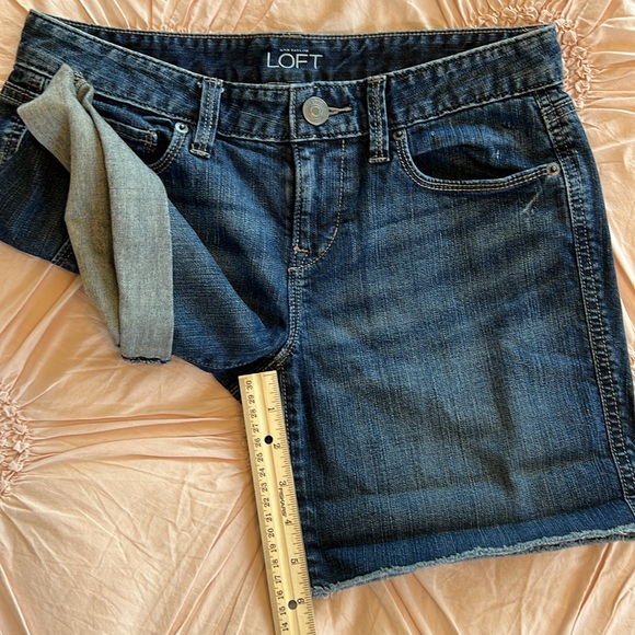 LOFT Rollup Denim Shorts Size 0 - Picture 11 of 14